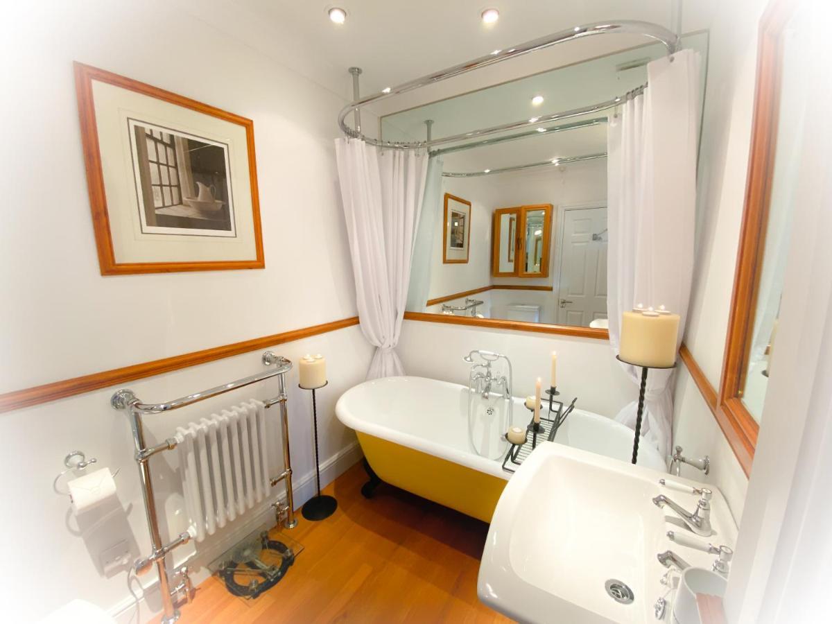 The Quay - Old Town Poole B&B - Great Location - Secure Free Parking Exterior photo