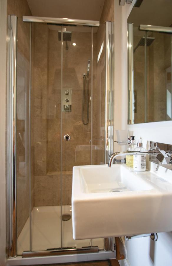 The Quay - Old Town Poole B&B - Great Location - Secure Free Parking Exterior photo